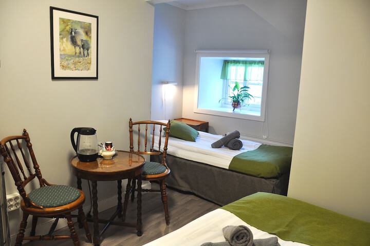 Room 53 of 138