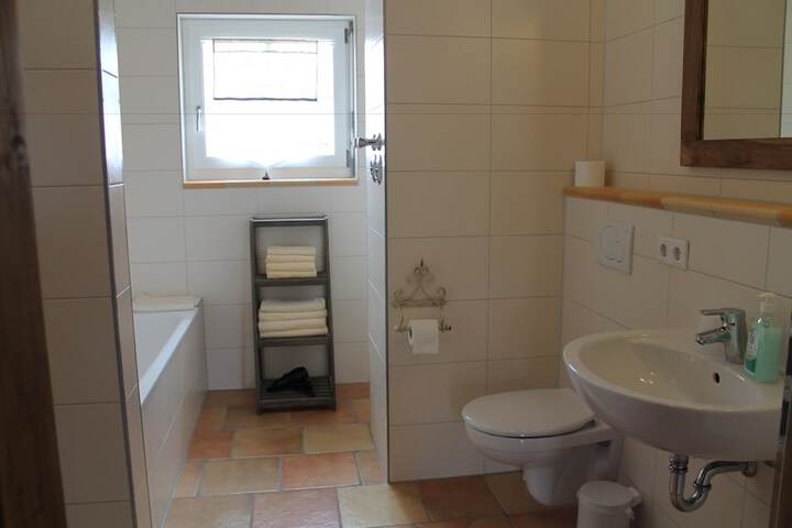 Room 12 of 25