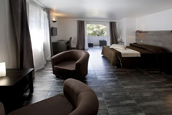Room 3 of 59