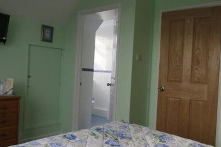 Room 16 of 24
