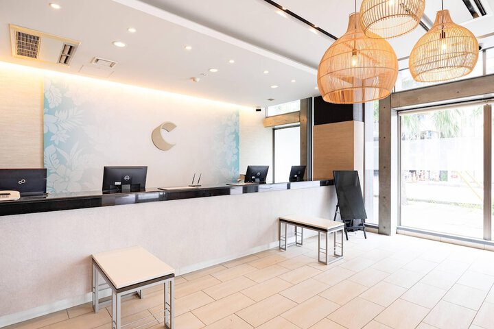 Entrance & Lobby
