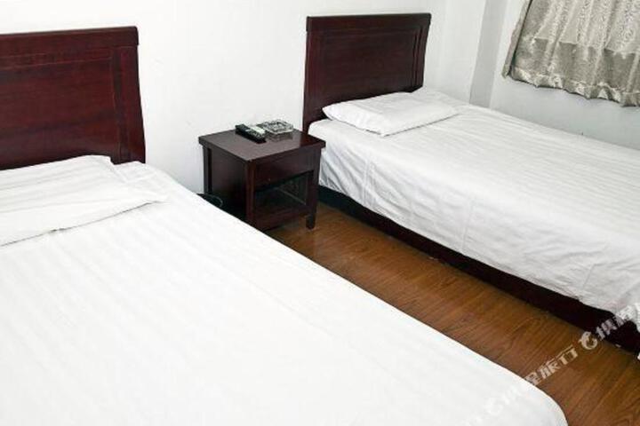 Longyao Hotel