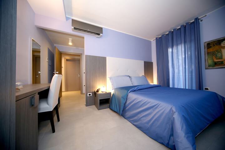Room 8 of 41