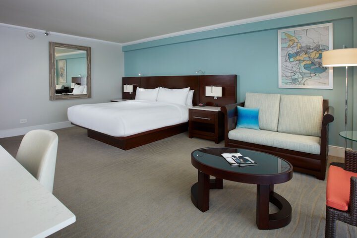 Room 4 of 191