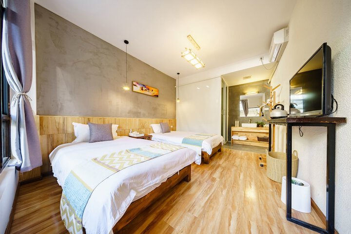 Room 12 of 31