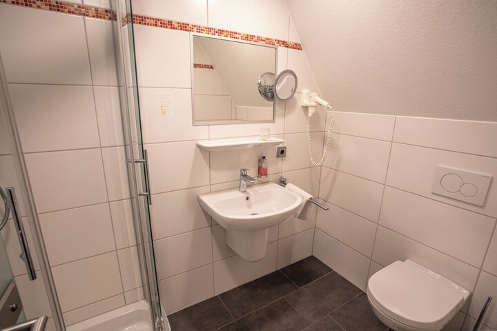 Room 90 of 146
