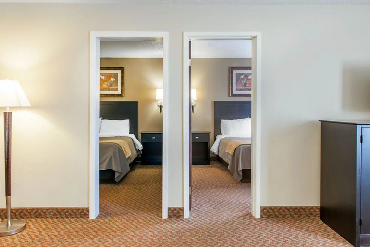 Room 3 of 17