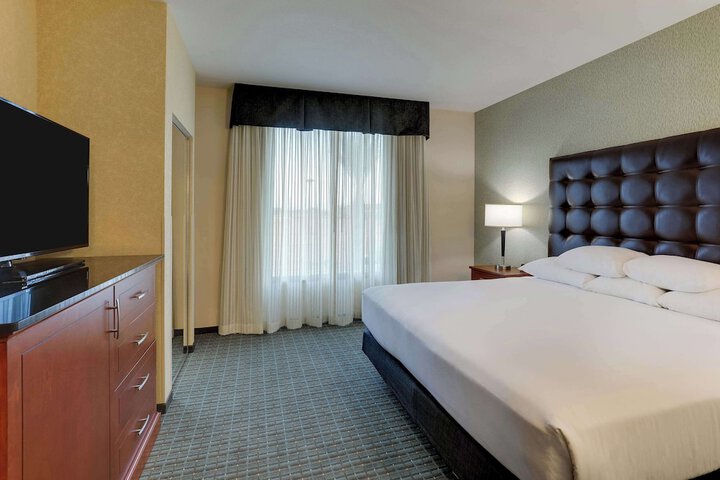 Room 30 of 77