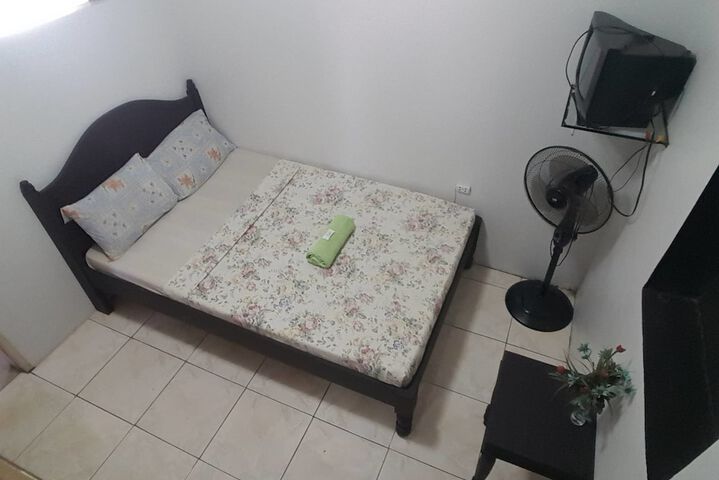 Room 28 of 64