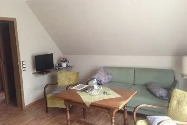 Room 2 of 3