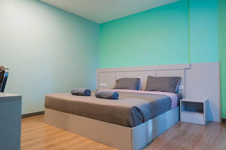 Room 2 of 23