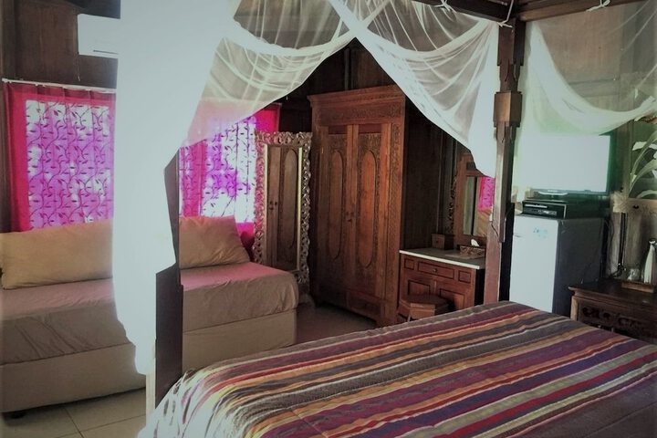 Room 25 of 122