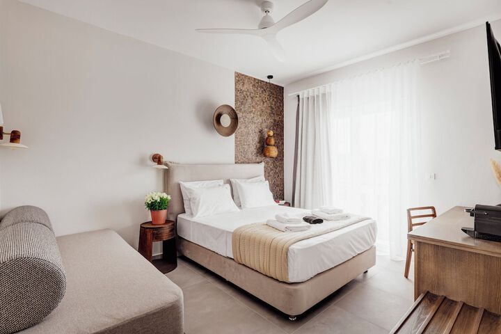 Room 15 of 193