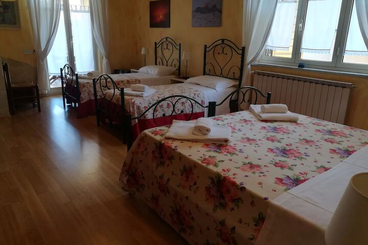 Room 12 of 44