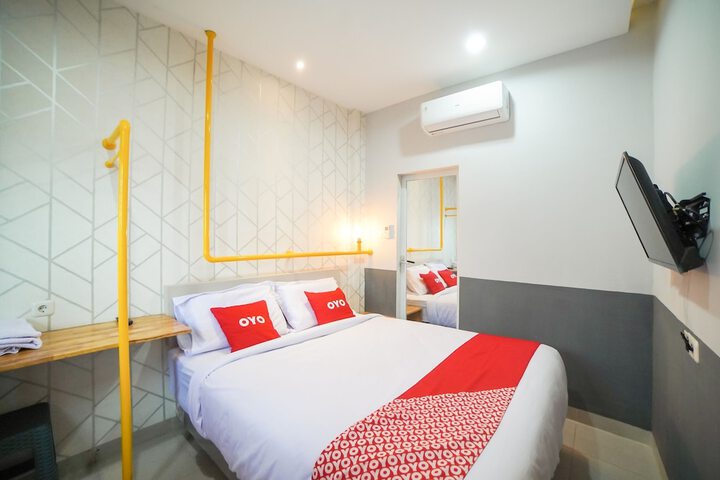 Room 14 of 34