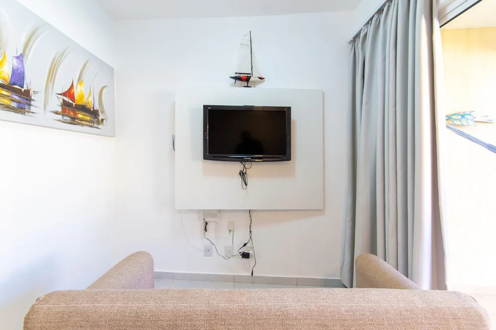Room 4 of 14