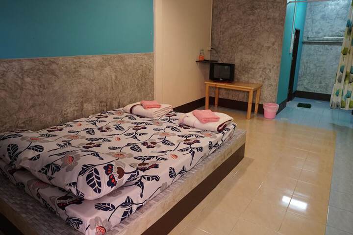 Room 14 of 36