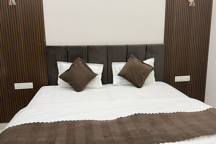 Room 7 of 36