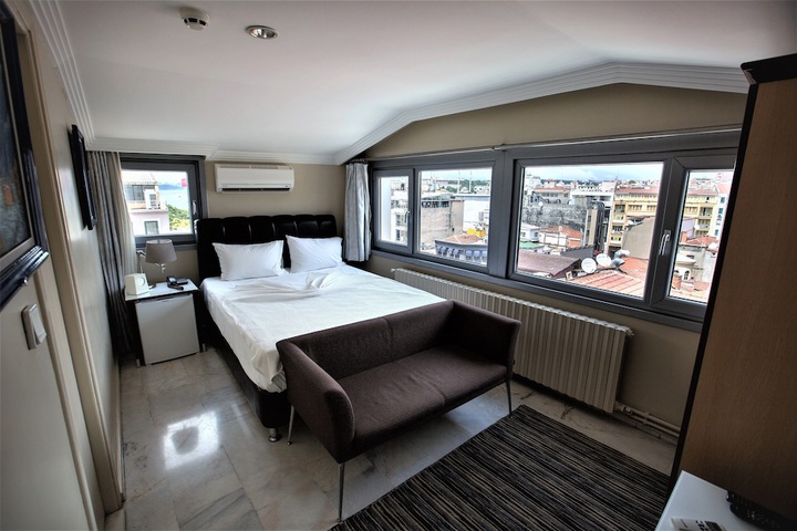 Room 38 of 85