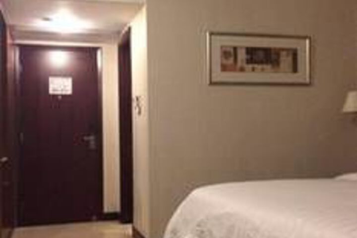 Room 41 of 73