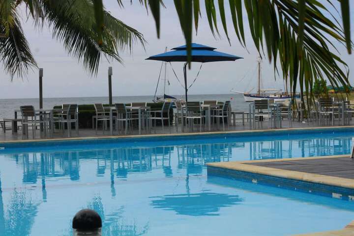 Hotel Pool