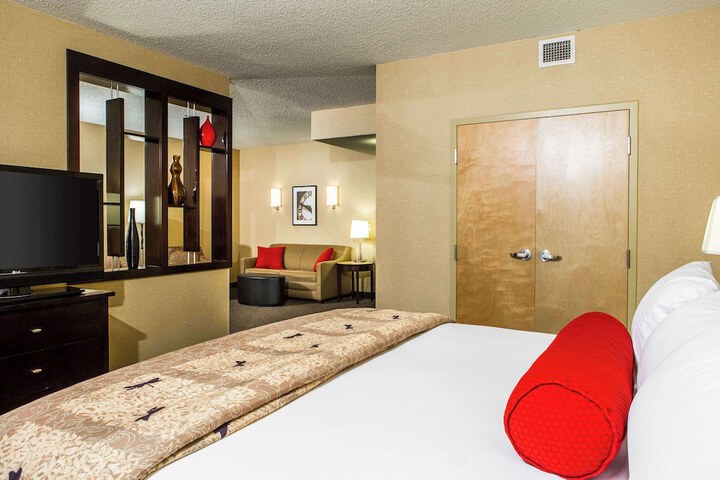 Room 25 of 37