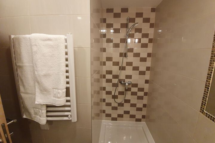 Room 42 of 56