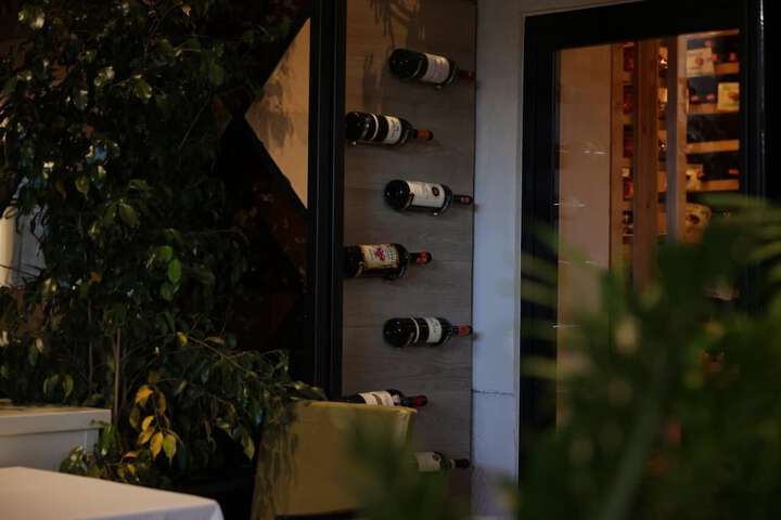 Dining 62 of 72