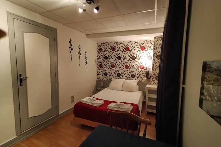 Room 17 of 47