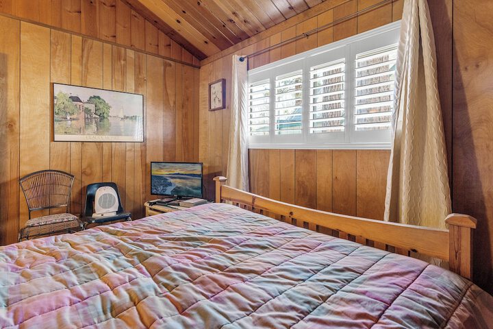Room 2 of 19