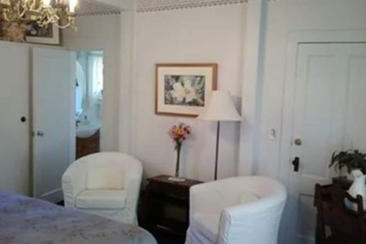 Room 2 of 42