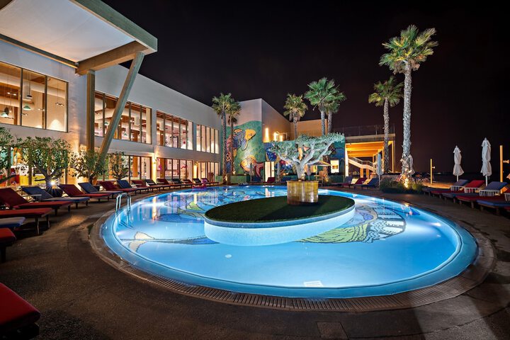 Pool 34 of 61