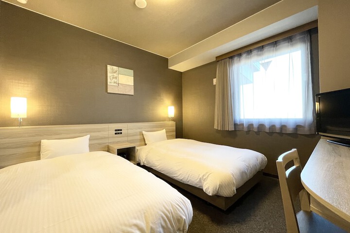 Room 5 of 22