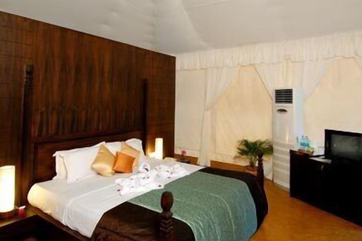 Room 10 of 71