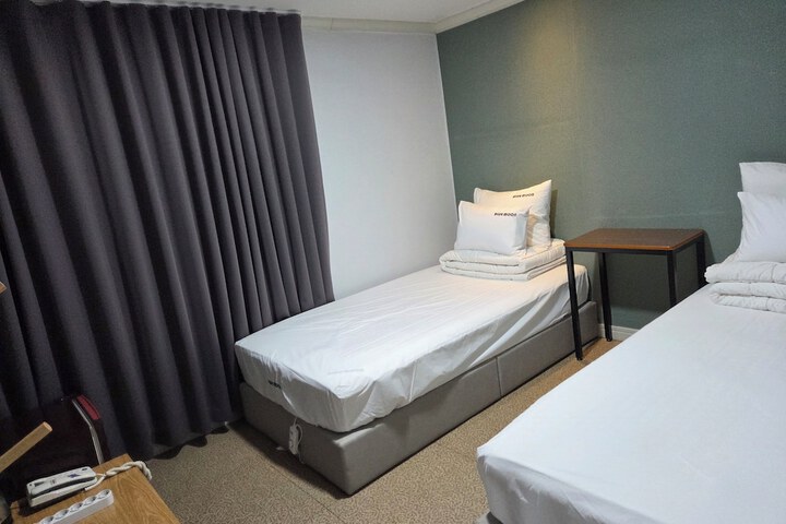 Room 16 of 58