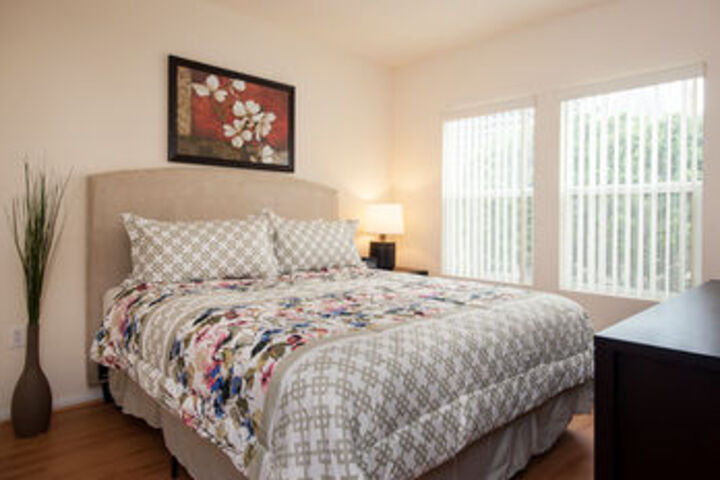 Room 6 of 25
