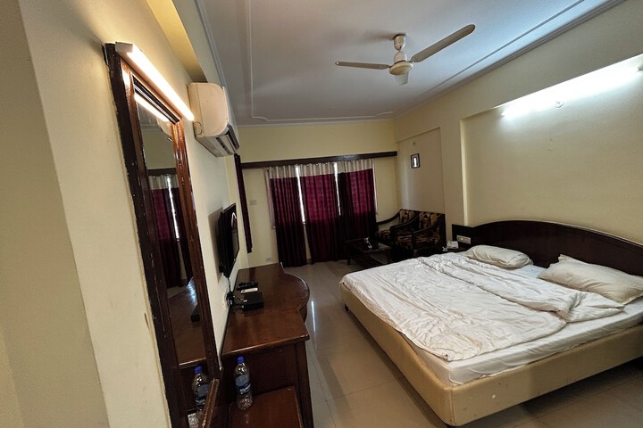 Room 45 of 108
