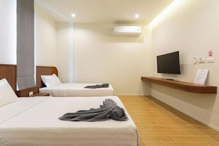 Room 4 of 64