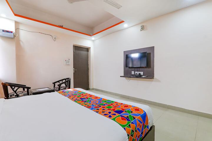 Room 16 of 26