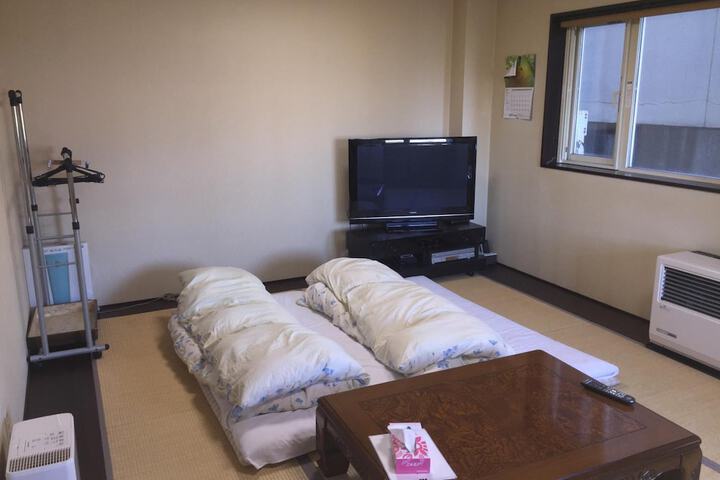 Room 27 of 60