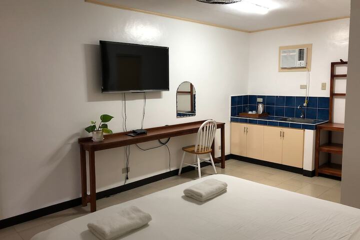 Room 13 of 16