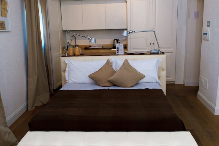Room 43 of 170