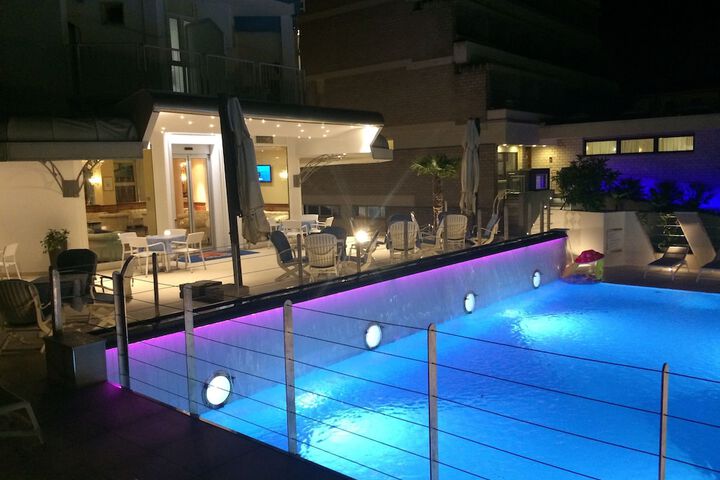 Hotel with Pool