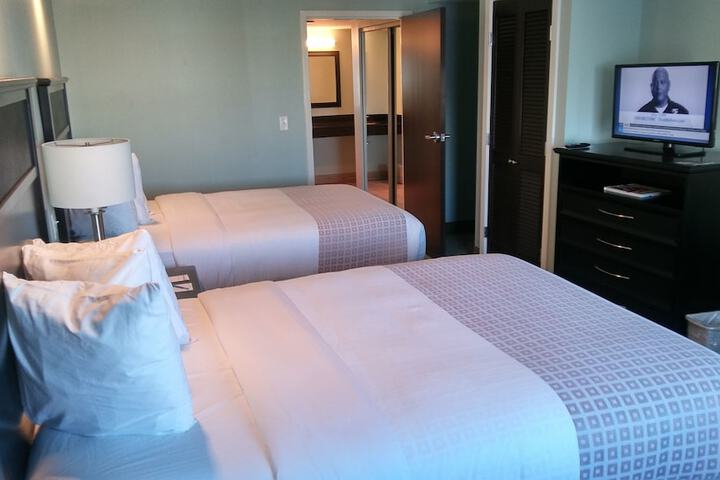 Room 13 of 30