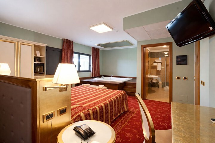 Room 56 of 105