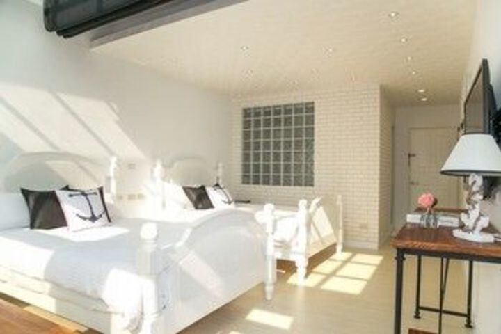 Room 19 of 40