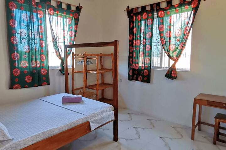 Room 8 of 48