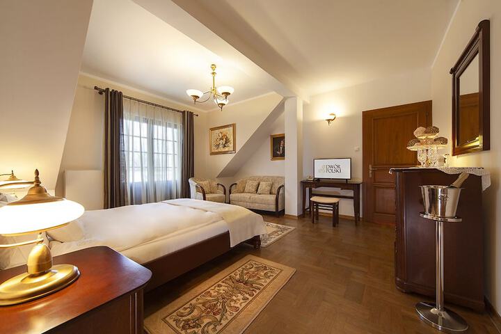 Room 4 of 54