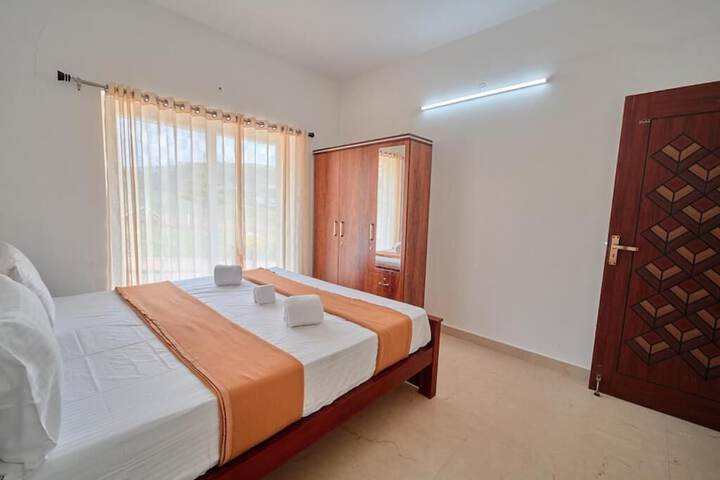 Room 10 of 86