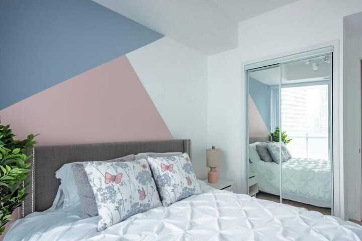 Room 8 of 22